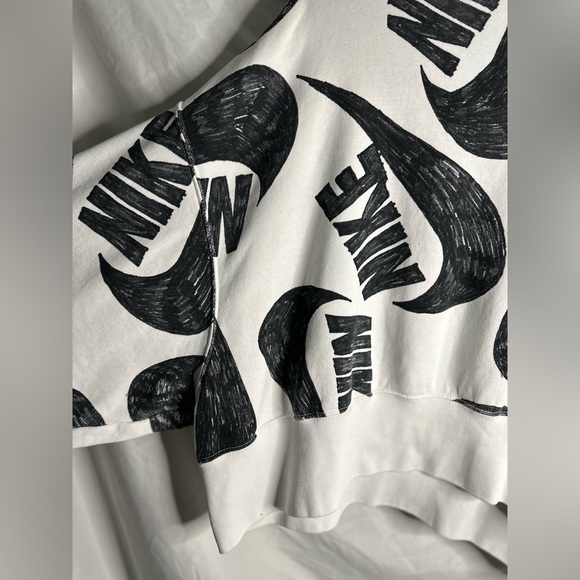 M Nike cropped sweater - Picture 5 of 8